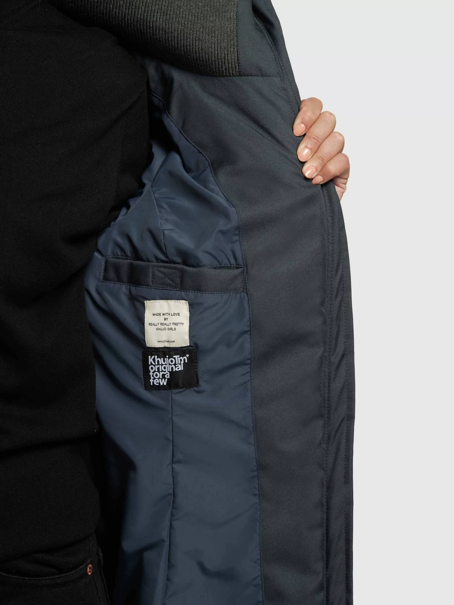 Khujo Manteaux Dhiver Manteau D’hiver Aribay Femme Bleu Nuit 10 Khujo Manteaux Dhiver Manteau D’hiver Aribay Femme Bleu Nuit – Image 8