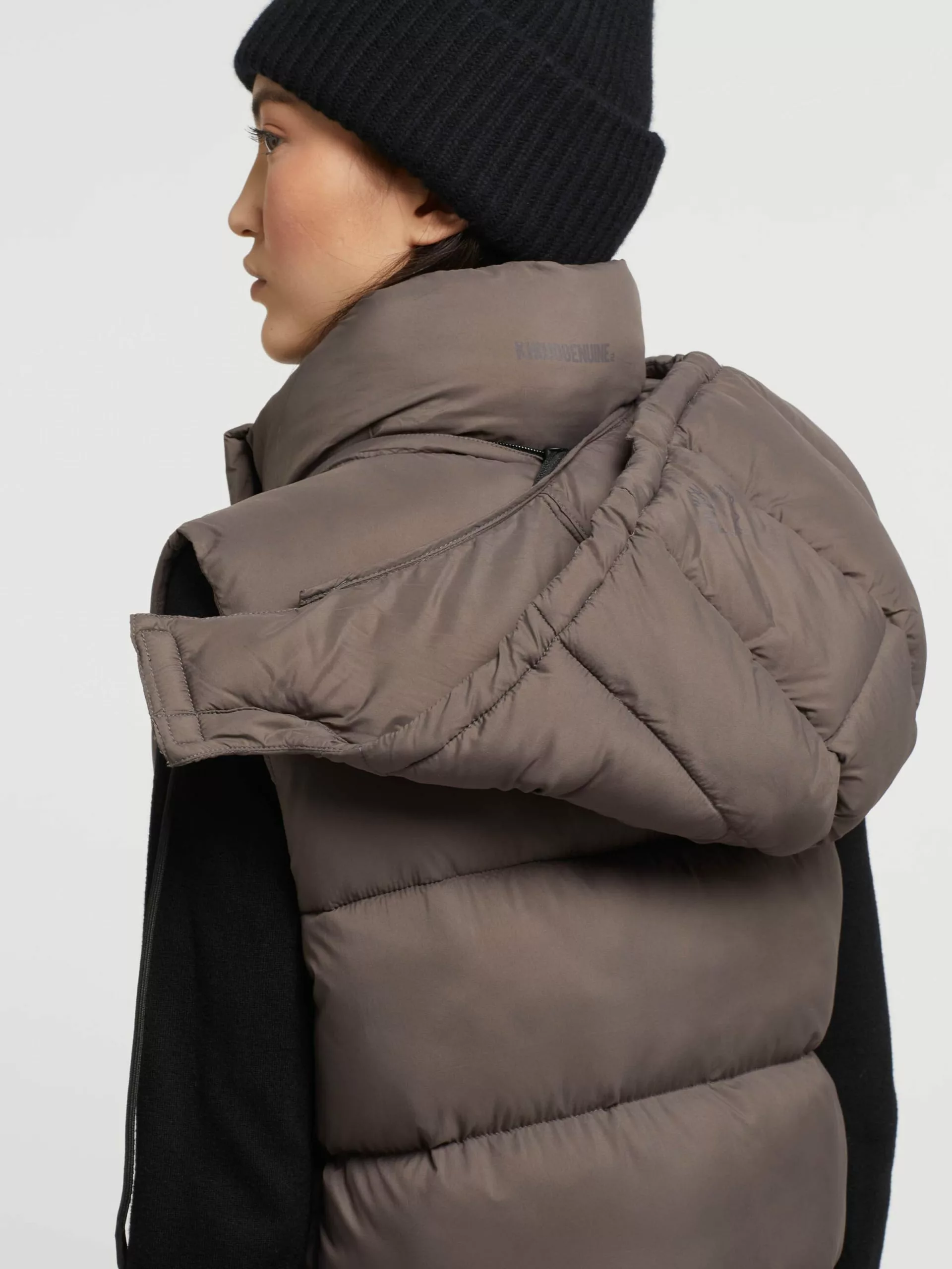 Khujo Vestes Sans Manches Gilet Eden Femme Moka 10 Khujo Vestes Sans Manches Gilet Eden Femme Moka – Image 8