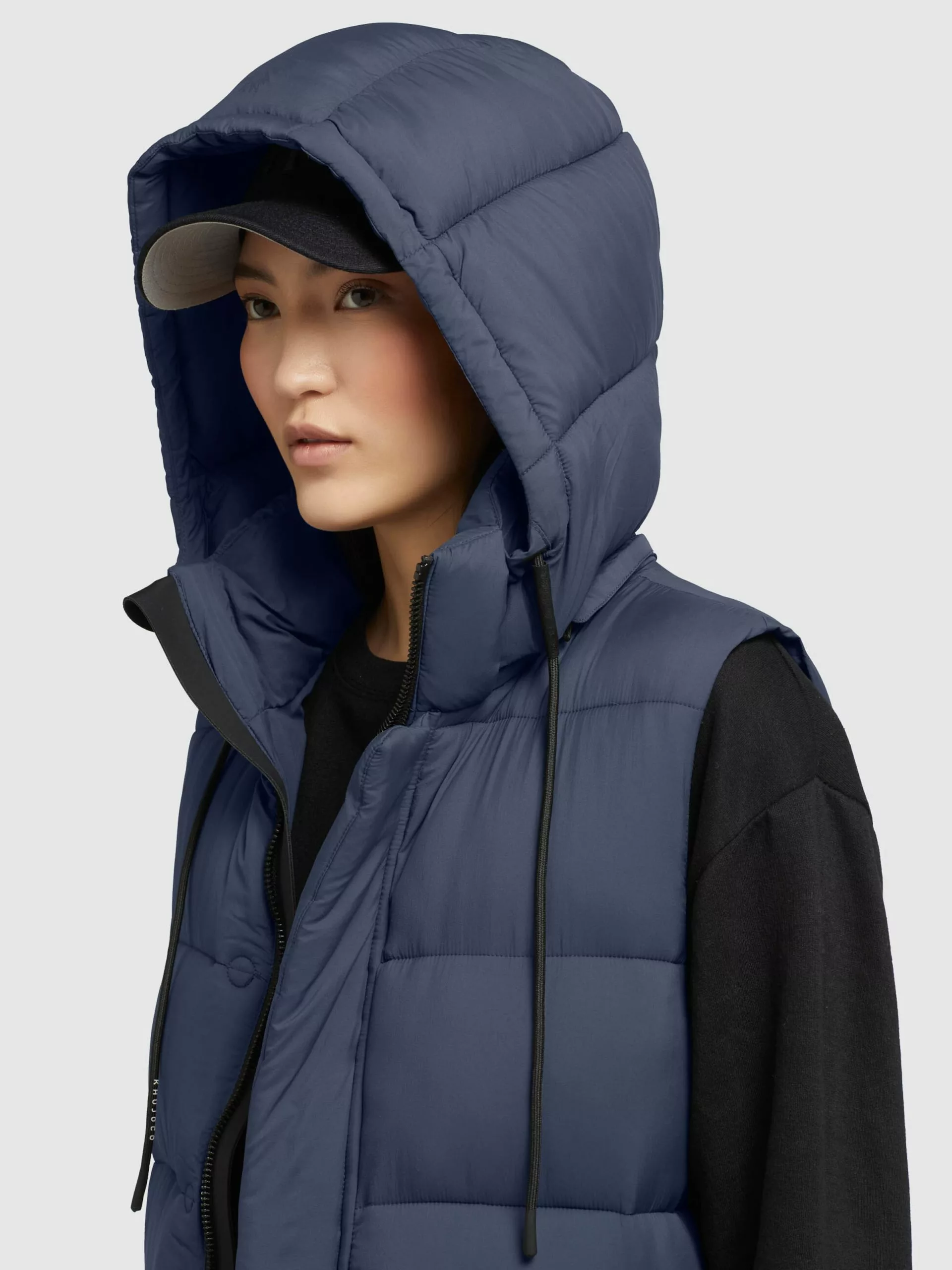 Khujo Vestes Sans Manches Gilet Tourin Femme Marine 9 Khujo Vestes Sans Manches Gilet Tourin Femme Marine – Image 7