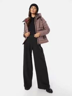 Khujo Vestes De Mi-saison Veste Mi-saison Lovina Femme Baie -Magasin D'usine Khujo ccb4af3c62ebc2affe7eeacfc5dcee9d